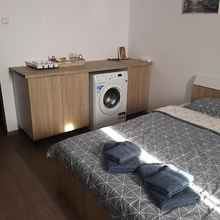 Apartamento Gara Dinu Bucarest Exterior foto